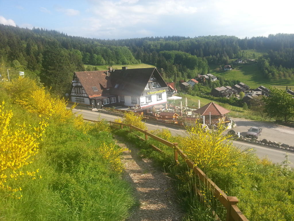 Hotel-Berggasthof Schwarzwaldperle Засбахвальден Екстер'єр фото